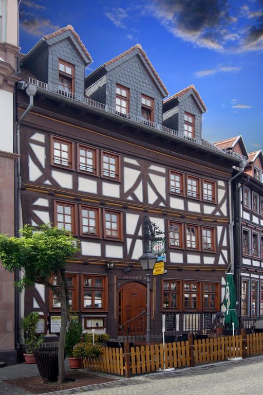 Hotel Im Hochzeitshaus Schotten Bagian luar foto